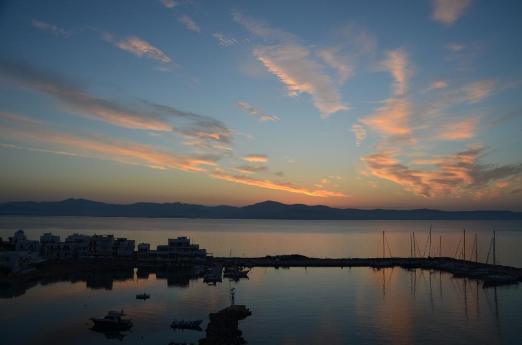 Aiolos Home With Private Veranda And Amazing Sea Views, Paros Piso Livadi Exterior photo