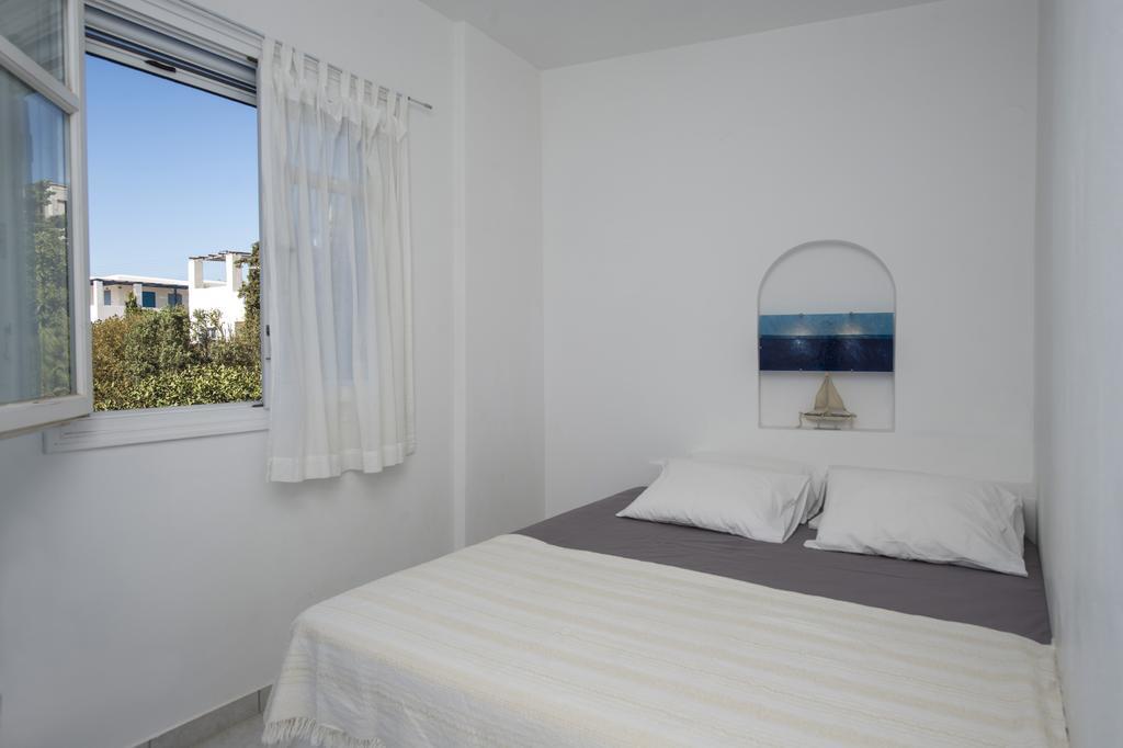 Aiolos Home With Private Veranda And Amazing Sea Views, Paros Piso Livadi Exterior photo